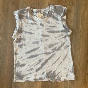 Tiedye shoulder pad muscle tee Evereve